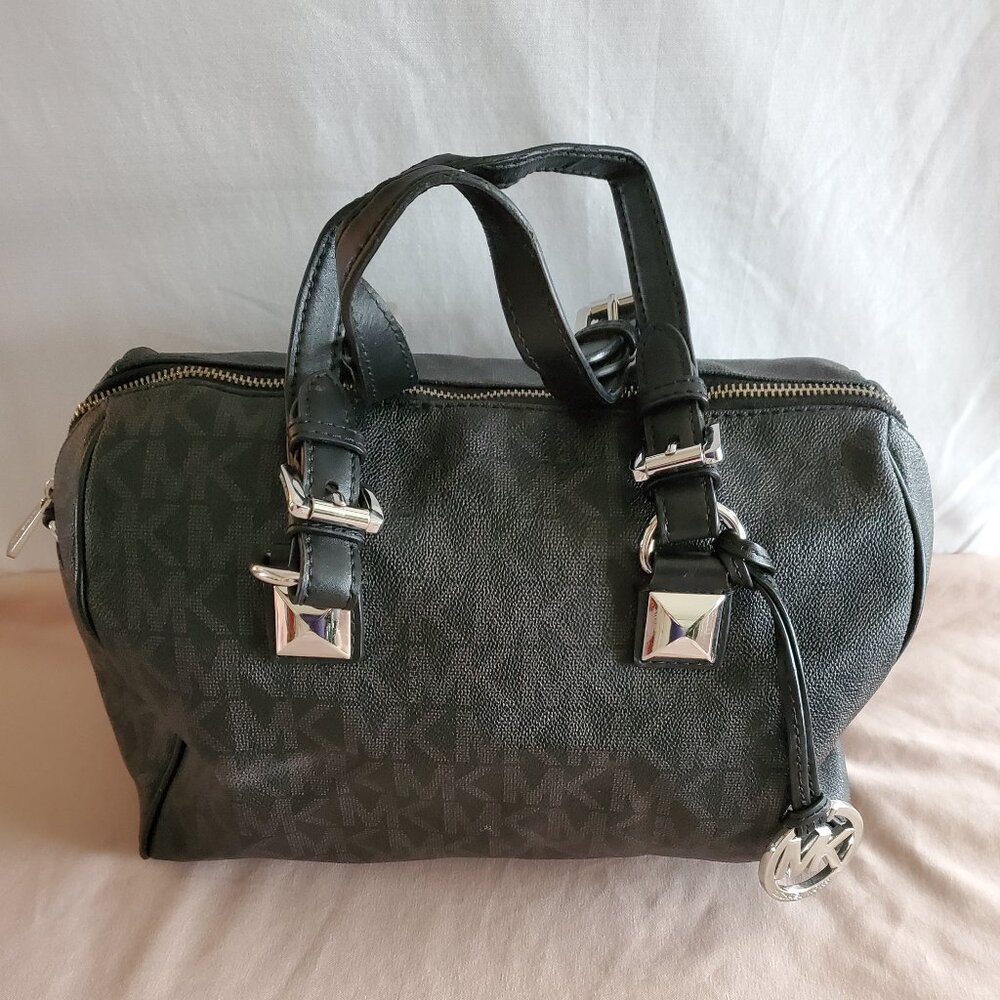 MICHAEL KORS GRAYSON BLACK MEDIUM PVC SATCHEL HANDBAG Good Used Condition